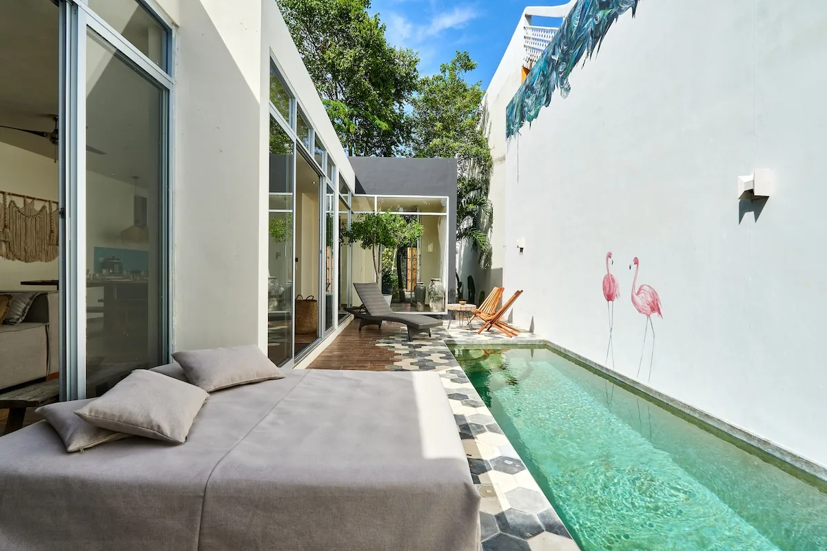 Casa Flamingo - Designer house with 55-foot pool